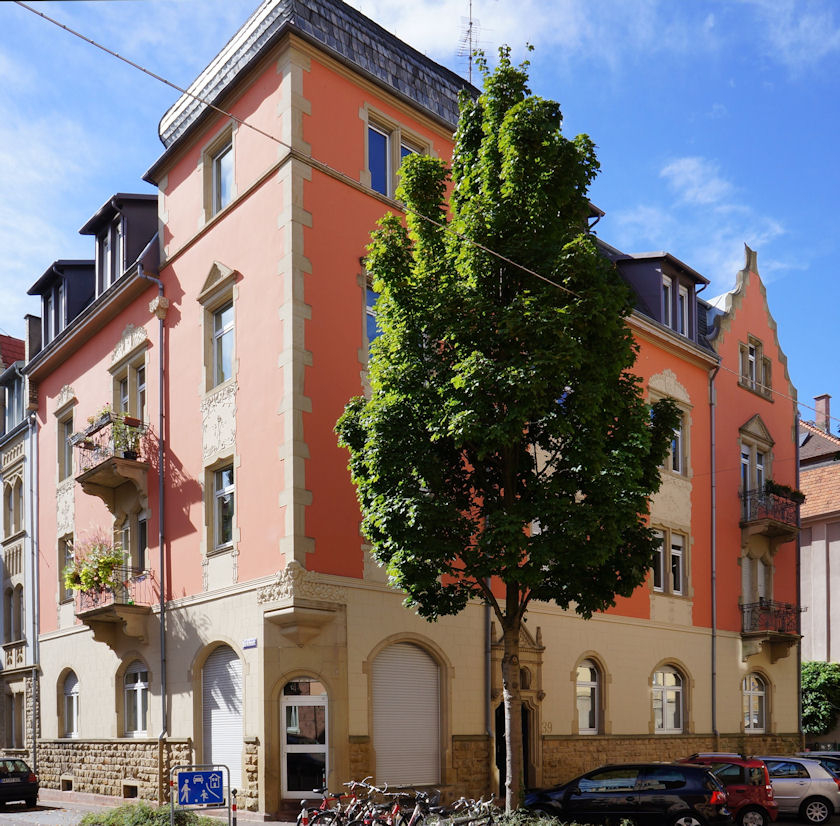 Die überarbeitete Fassade des Stadthauses